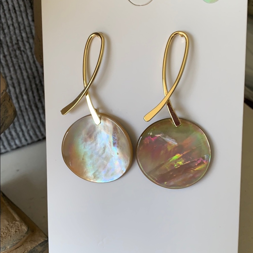 New Zealand Sea Shell Earrings - Picture 3 of 4